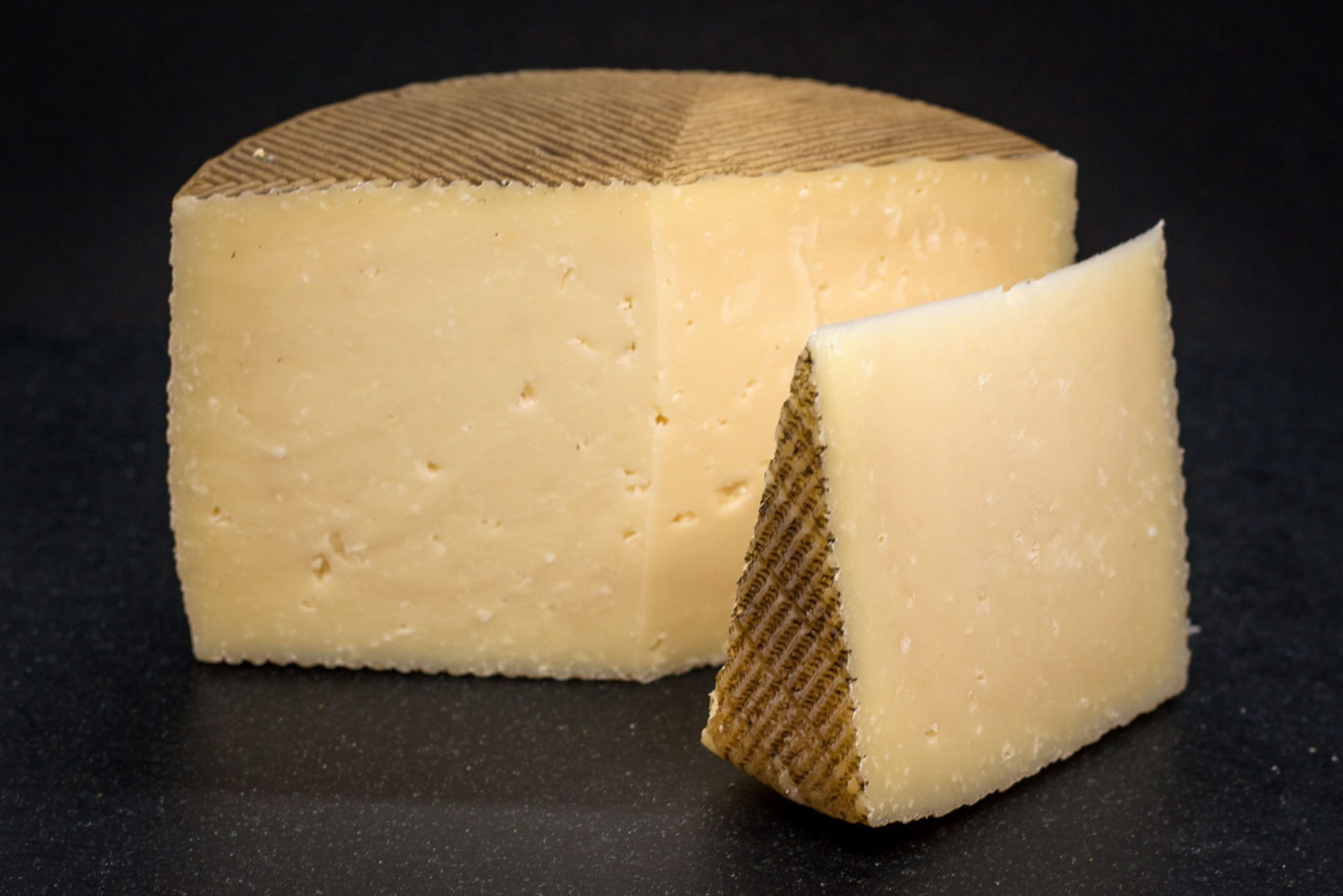 Cuña Queso Manchego Curado ~200 G APPROX.